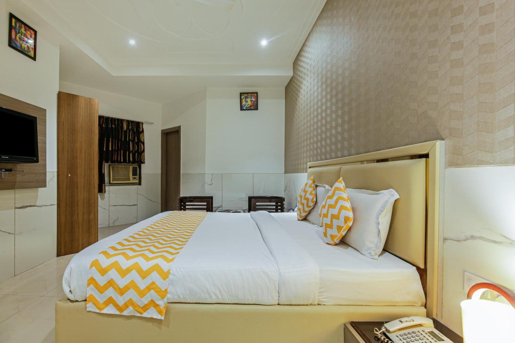 Hotel Delhi 37 By Star Group Near Delhi Airport Új-Delhi Kültér fotó