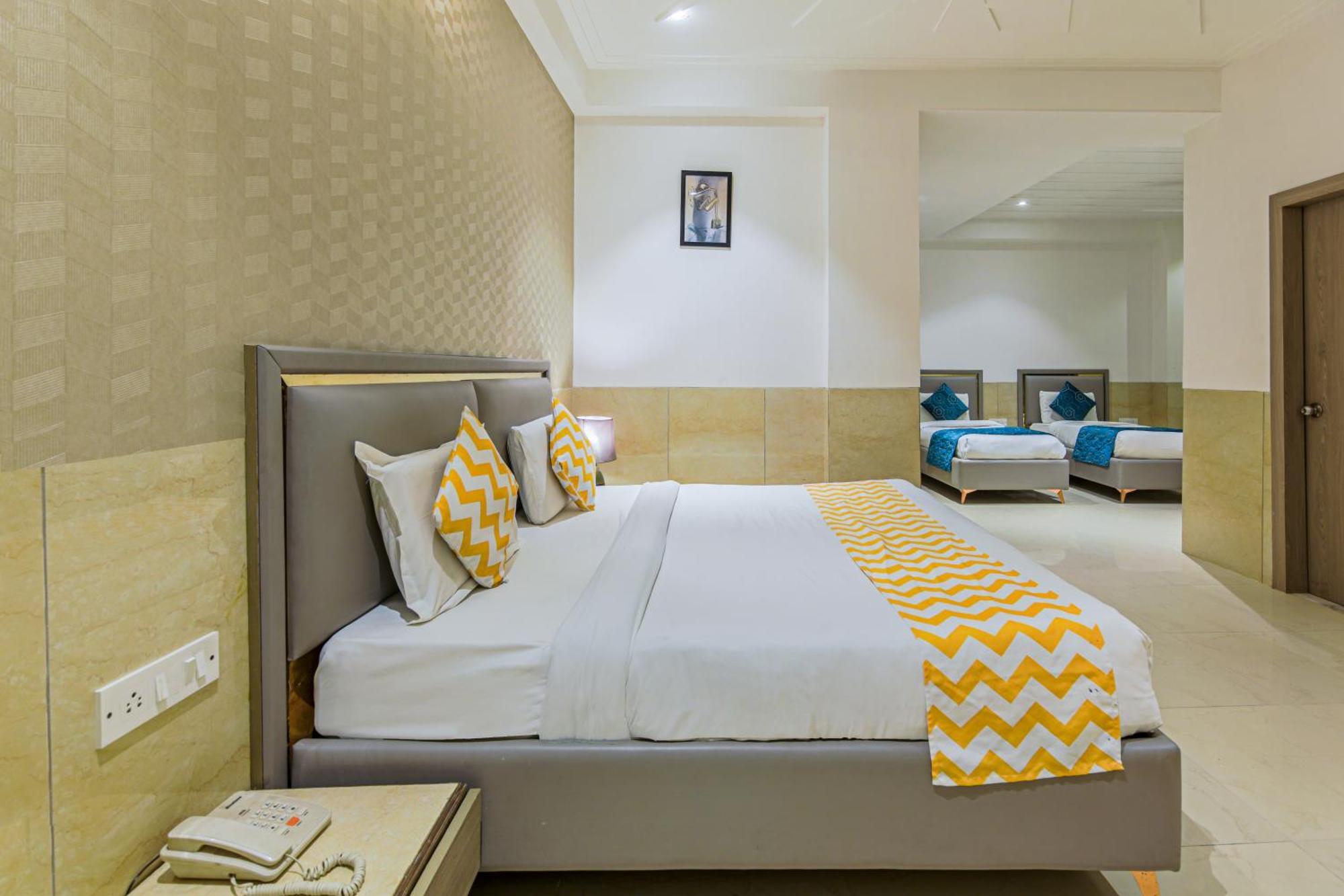 Hotel Delhi 37 By Star Group Near Delhi Airport Új-Delhi Kültér fotó