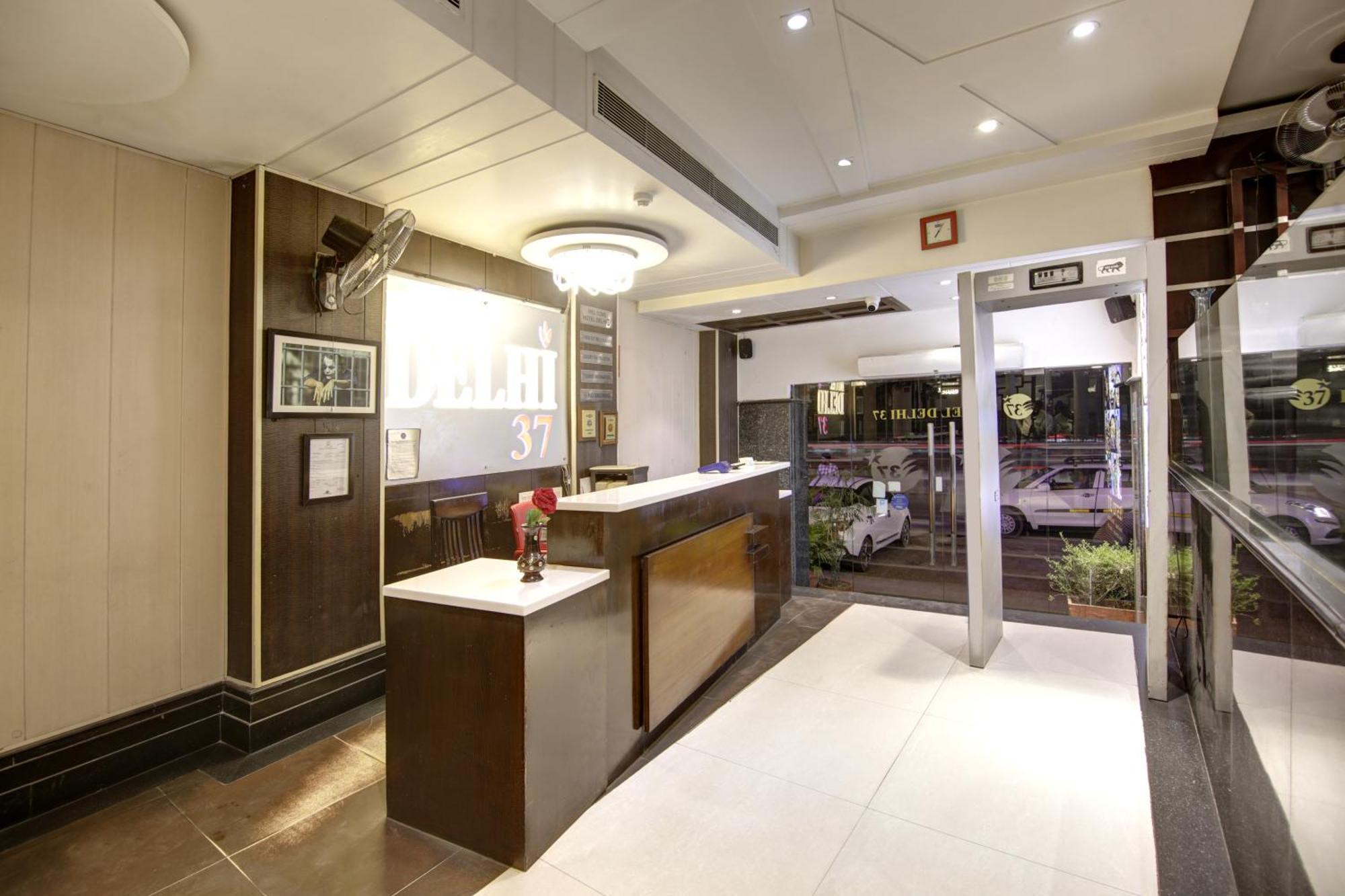 Hotel Delhi 37 By Star Group Near Delhi Airport Új-Delhi Kültér fotó