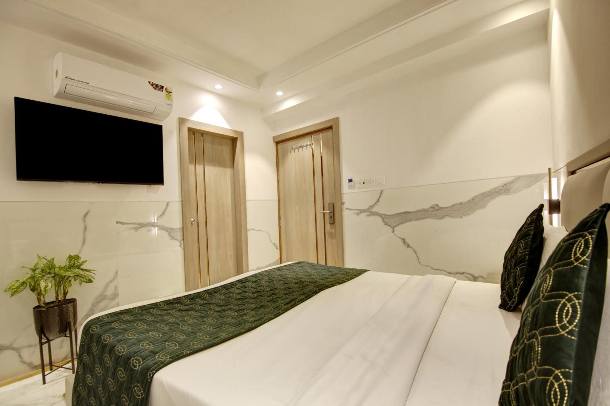 Hotel Delhi 37 By Star Group Near Delhi Airport Új-Delhi Kültér fotó
