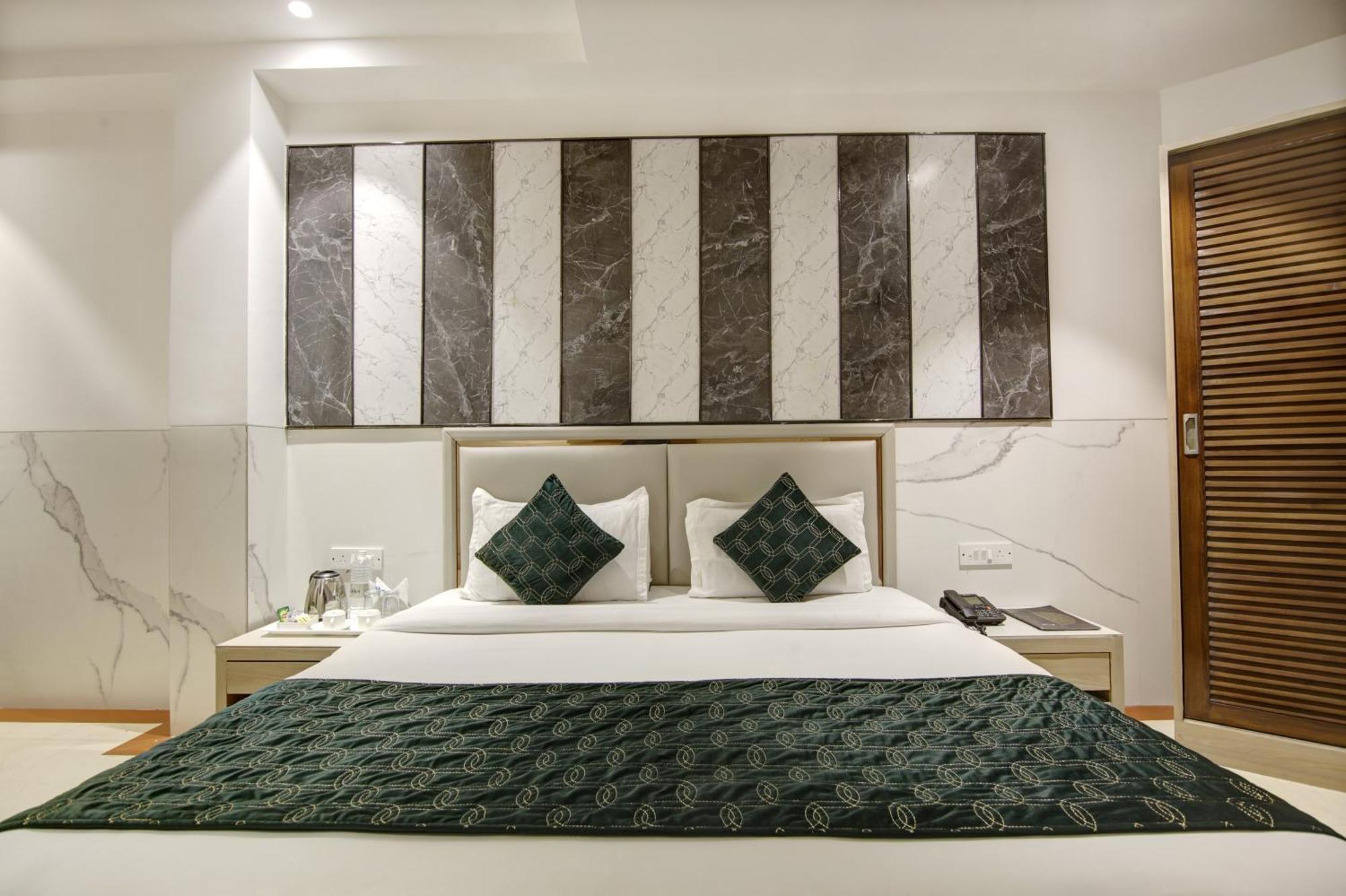 Hotel Delhi 37 By Star Group Near Delhi Airport Új-Delhi Kültér fotó