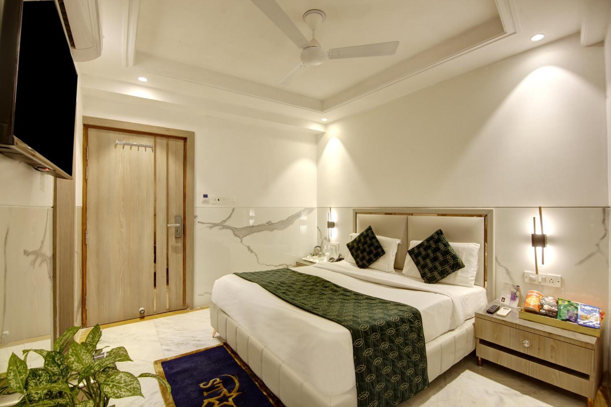 Hotel Delhi 37 By Star Group Near Delhi Airport Új-Delhi Kültér fotó